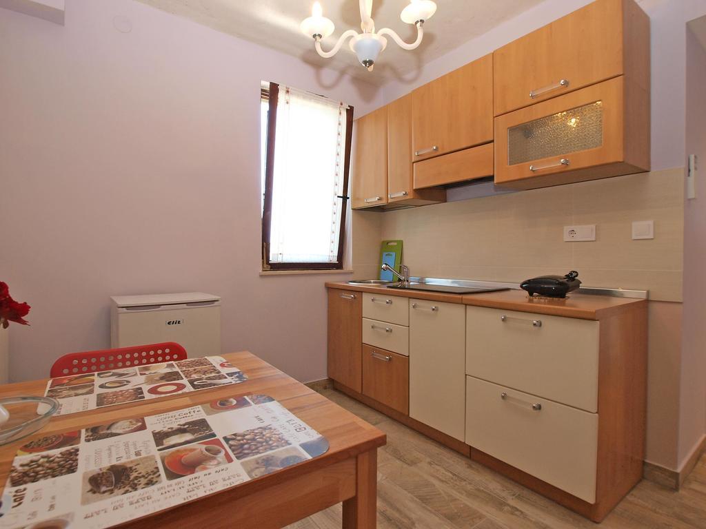 פורץ Apartments Dvigradska 1103 מראה חיצוני תמונה