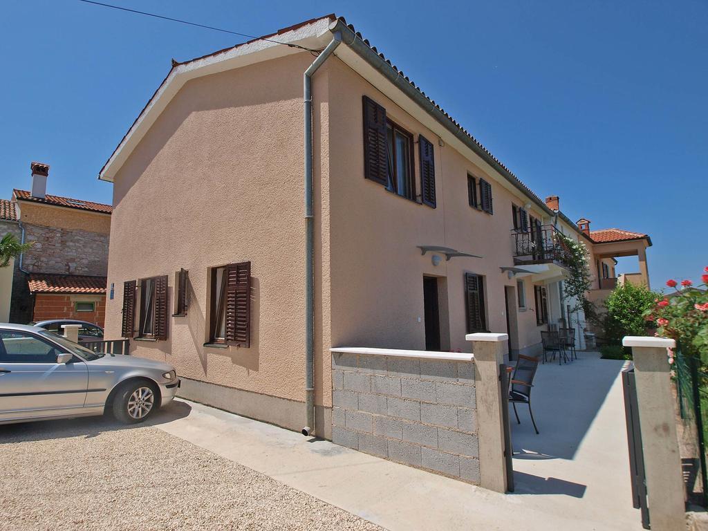 פורץ Apartments Dvigradska 1103 מראה חיצוני תמונה
